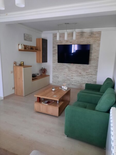 Ilfov, Casa de vanzare plus spatiu comercial